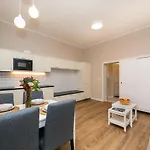 New 3 - Self Check In, With Parking *