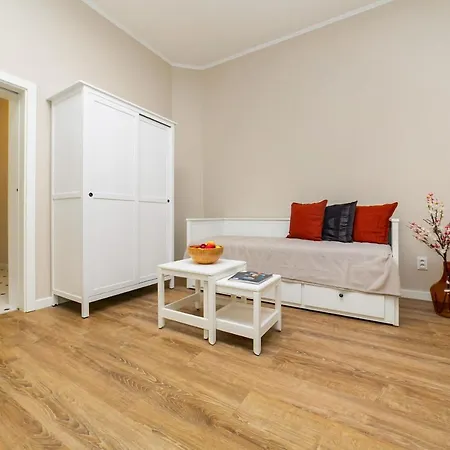 New 3 - Self Check In, With Parking *