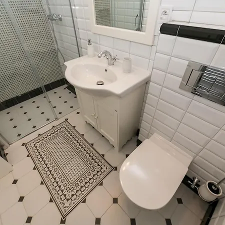 Апартаменти New 3 - Self Check In, With Parking *