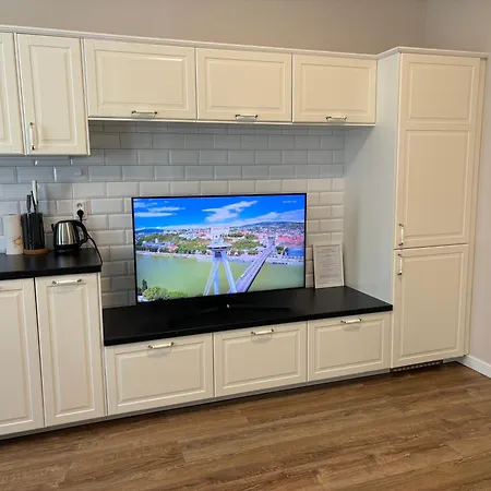 Апартаменти New 3 - Self Check In, With Parking